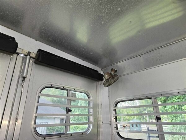 2000 C&C 2 horse Gooseneck - Image 12