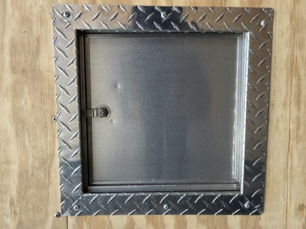 2008 Sno Pro 101×20 Aluminum 4-Place w/Interior Spare Mount, Mats & Guides - Image 18