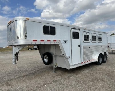 2000_Featherlite_3H_GN_with_Dressing_Room_Horse_Trailer_GH7Qumj5i5mg.jpg