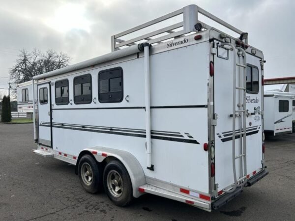 2002 Silverado 3h GN All Aluminum Weekender - Image 3