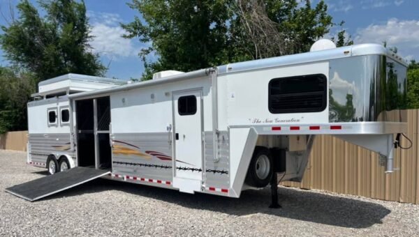 2005 Bloomer 4h Lq/Side Reverse Load/Full Rear Tack - Image 50