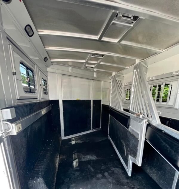 2005 Bloomer 4h Lq/Side Reverse Load/Full Rear Tack - Image 58