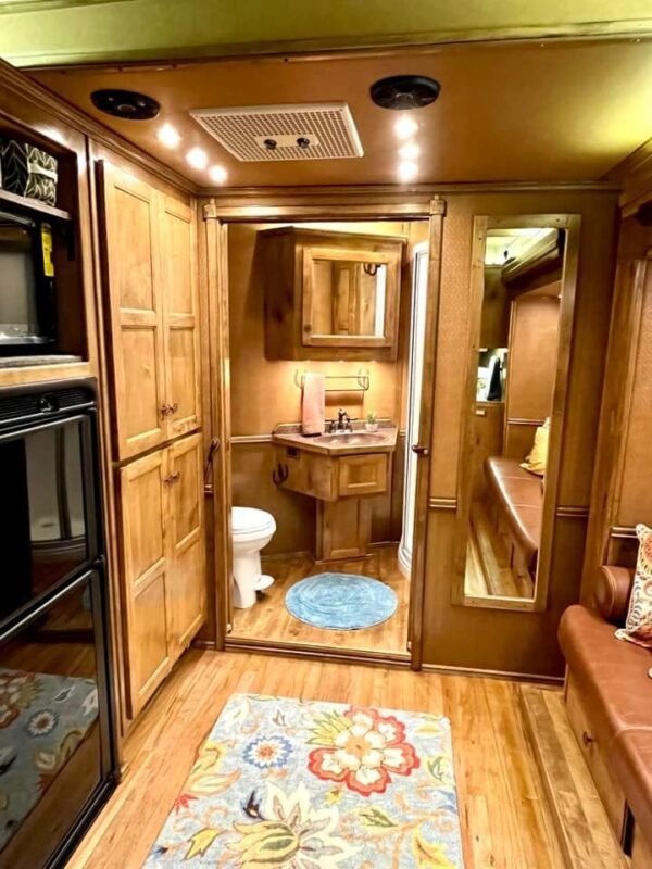 2005 Bloomer 4h Lq/Side Reverse Load/Full Rear Tack - Image 12