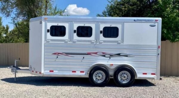 2011 Cimarron 3 Horse Bumper Pull - Image 22
