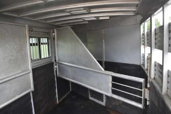 2018 Adam 7304GN 3 Horse Trailer - Image 10