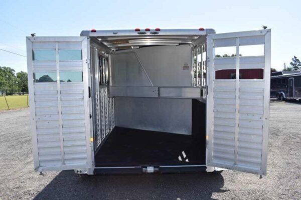 2014 Sundowner 2 Horse Gooseneck Trailer - Image 4