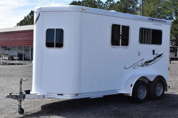 2005 Featherlite 2HST 2 Horse Trailer - Image 4