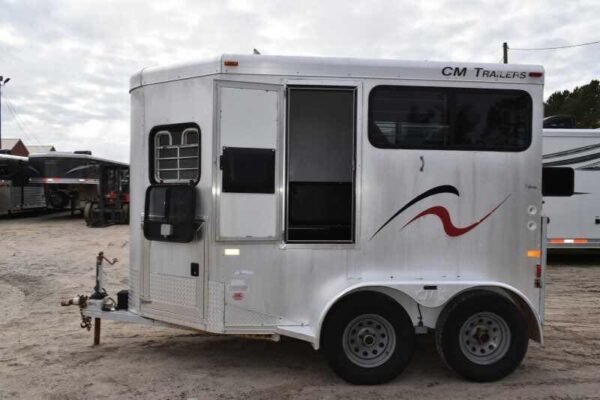 2001 CM Odyssey 2 Horse Trailer - Image 4