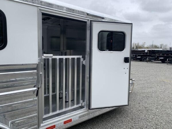 2020 19' CIMARRON BUMPER PULL 6 PEN STOCK TRAILER - Image 11