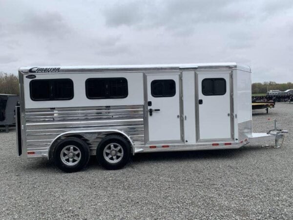 2020 19' CIMARRON BUMPER PULL 6 PEN STOCK TRAILER - Image 17