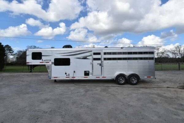 2018 Lakota Charger LQ Stock Trailer with 9' Short Wall - Image 3