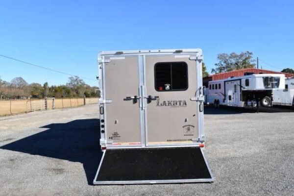 2015 Lakota 8411GLQ 4 Horse Trailer with 11' Short Wall - Image 20
