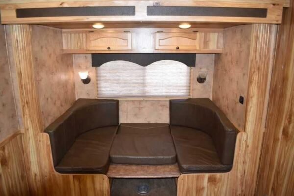 2015 Lakota 8411GLQ 4 Horse Trailer with 11' Short Wall - Image 11