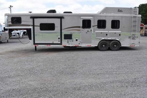 2015 Bison Ranger 3LQ Horse Trailer with 10' Short Wall - Image 7