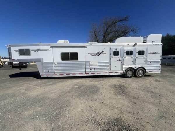 2009 Platinum Coach 3 H 16' SW w/Outlaw Conversion - Image 5