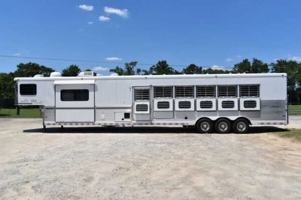 2005 Sundowner Sunlite  6LQ Horse Trailer with 11' Short Wall 725 Grand Sierra 8612GLQ MidTack - Image 4