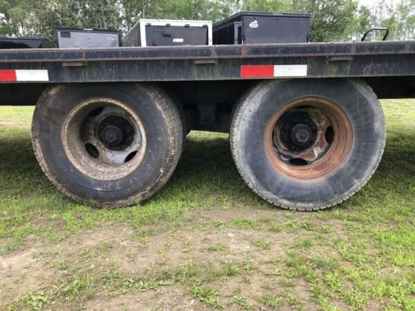 2002 Kaufman Trailers 101X40 Gooseneck Equipment Trailer w/Toolbox - Image 3