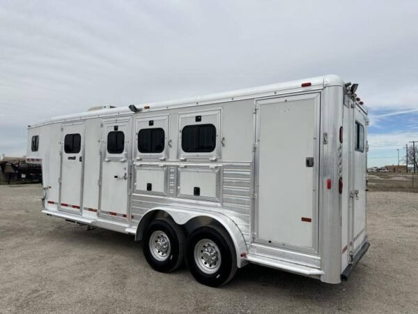 2004 Hart Trailers 3H GN Weekender Horse Trailer - Image 9